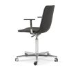 Pato Executive, sort læder, kontor eller konferencestol med høj ryg, detalje af det minimalistiske design, kan anvendes til kontorindretning