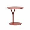Wishbone bord i rød, anvendes som sofabord, sidebord, loungebord m.m.