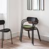 Pavillion stol, let og diskret stol der kan stables, med eller uden armlæn
