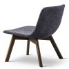 Pato lounge Wood Welling / Ludvik med træstel, røget eg, elegant og organisk stol, kan anvendes til indretning af museer eller bibliotek