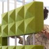 Fabricks modulsystem, anvendes til at skabe et rumdesign i et arbejdsmiljø, læringsmiljø eller på et hotel