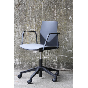 ocee_four---chairs---fourcast-2-wheeler---archive-image-28-scaled