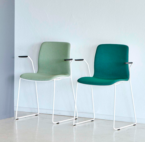 Medestole i 2 grønne nuancer