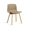 About A Chair Mødestol i træ