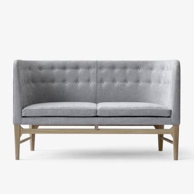 Arne Jacobsen Mayor sofa