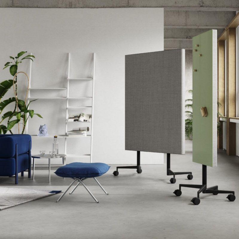 CHAT BOARD Move Acoustic er godt rumdelere og fås i mange farver