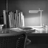 Tab T bordlampe, E. Barber & J. Osgerby, Tab T bordlampe i hvid