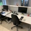 Skranker med skærm mellem