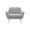 Scope loungestol i lysegrå består af et minimalistisk design, der let kan passe ind i indretningen af et rum