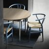 CH388, rundt spisebord i eg. Design Hans J. Wegner, Carl Hansen & Søn. Kan anvendes i fællesrum eller frokost rum, eller som mødebord i det lille virksomhedsdomicil.