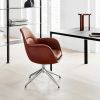 Swoon swivel stol er designet Space Copenhagen og har bløde organiske linjer.