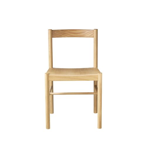 J178 Lønstrup er en stol i et tidløst design