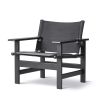 Børge Mogensen Canvas stol kan fås i sort lærred med sort lakering. Et stilfuldt og smukt valg i indretningen.