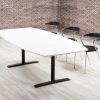 Quadro tøndeformet konferencebord med hvid bordplade, kan anvendes til indretnig af mødelokalet