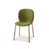 RBM stol i træ polstret med grønt stof, model 6085SB Noor Wooden Legs, flot og farverig stol til indretningen af diverse lokaler