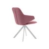 Nuuk stol i lyserød med hvidt stel består af flotte detaljer, der kommer til udtryk fra flere sider
