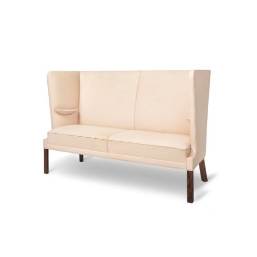 FH436 Coupé sofa i valnød med anilin natur læder