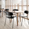 Lynderup stol kan anvendes i mødelokalet, kantinen, venteværelset eller restauranten.