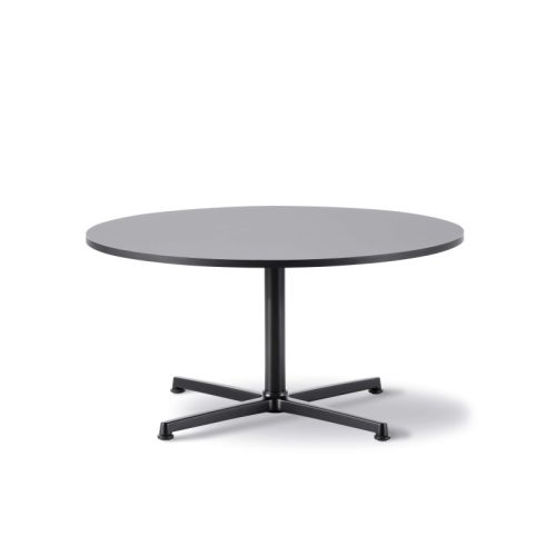 Pato bord i sort laminat med sort stel. den runde bordplade kan fås i 3 forskellige mål