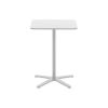 XO bord i hvid er særdeles anvendelig til indretning af f.eks. cafe, kontor samt lounge- og venteområde