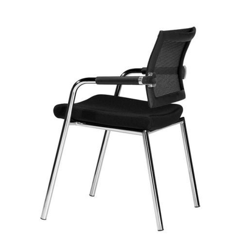 Skin stol, består af sæde i sort stof og sort net-ryg