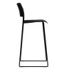 40/4 Barstol i stort med sort stel, med og uden armlæn og tilbydes i en bred vifte af materialer