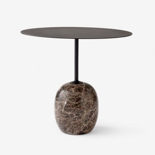 Lato sidebord, skulpturelt bord i mørk marmor, med pulverlakkeret stål til toppen