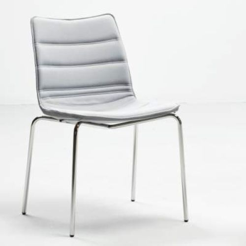 S10 stol med gråt sæde uden armlæn, kan anvendes til indretning af mødelokale