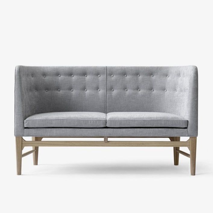 Arne Jacobsen Mayor sofa