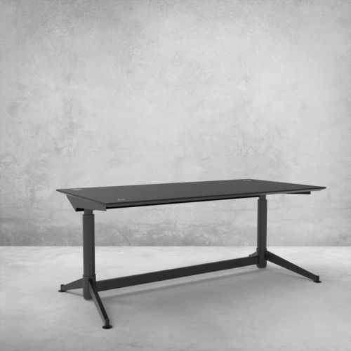 Zetby hæve-/sænkebord har et elegant udtryk