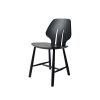 J67 i sortmalet bøg er en elegant stol