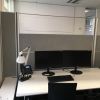 AKUPRO+ skærmvæg, indretning af arbejdsplads i åbent kontorlandskab, lyddæmpende væg med plexiglas