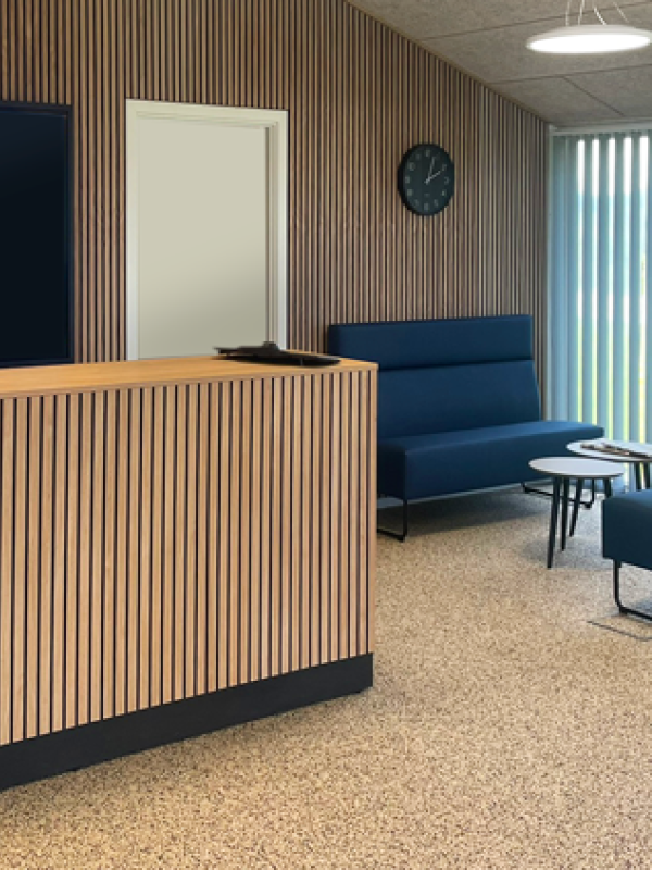 Lamelskranke i nordisk stil med sort bund