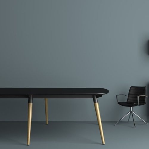 XL konferenceborde, bordplader i finér, linoleum eller laminat og fås i flere forskellige naturfarver