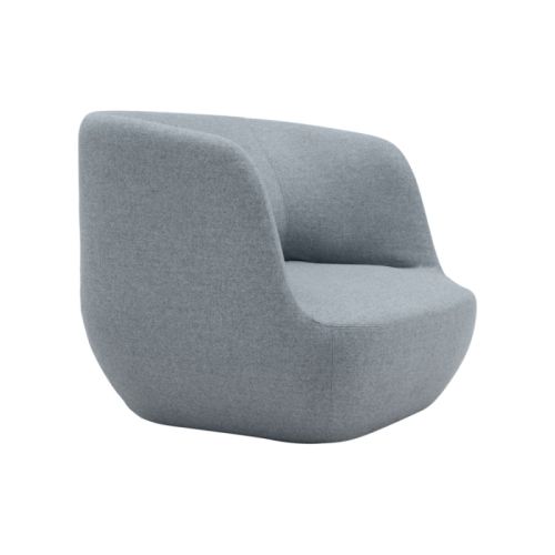 Clay loungestol i grå har blød polstring, hvilket gør den til et komfortabelt møbel