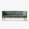 Mayor AJ5 3 pers. sofa i støvet grøn og røget olieret eg, designet af Arne Jacobsen