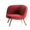 VIA57™ loungestol i rød til indretning af lobby og foyer